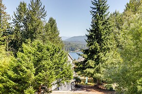 Modern Bellingham Retreat Near Galbraith Mountain!