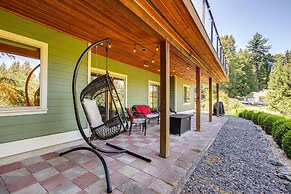 Modern Bellingham Retreat Near Galbraith Mountain!