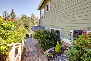 Modern Bellingham Retreat Near Galbraith Mountain!