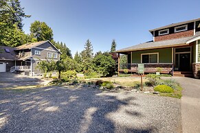 Modern Bellingham Retreat Near Galbraith Mountain!