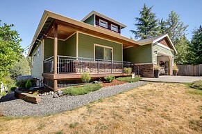 Modern Bellingham Retreat Near Galbraith Mountain!