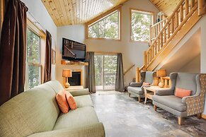 Lakefront Wisconsin Cabin: Dock, Walk to Beach!
