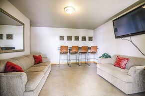 Lakefront Wisconsin Cabin: Dock, Walk to Beach!