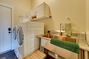 West Richland Home w/ Vineyard & Mountain Views!