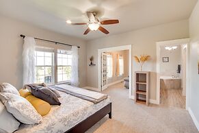 Kid-friendly Pasco Farmhouse w/ Playset, Game Room