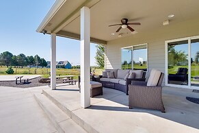 Kid-friendly Pasco Farmhouse w/ Playset, Game Room