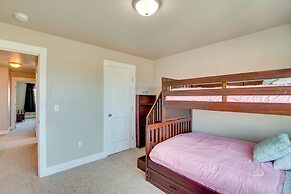 Kid-friendly Pasco Farmhouse w/ Playset, Game Room