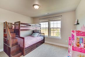 Kid-friendly Pasco Farmhouse w/ Playset, Game Room