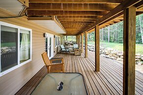 White Swan Lake Home Near Hiking & Snowmobiling!