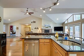 White Swan Lake Home Near Hiking & Snowmobiling!