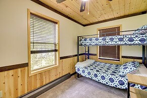 Lakefront Outing Home: Private Dock + Volleyball!