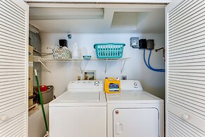 Pet-friendly Englewood Getaway Near Ocean!