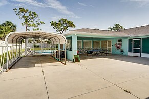 Pet-friendly Englewood Getaway Near Ocean!