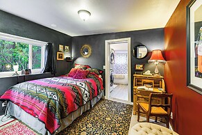 Fort Bragg 'secret Garden' Cabin w/ Hot Tub, Views