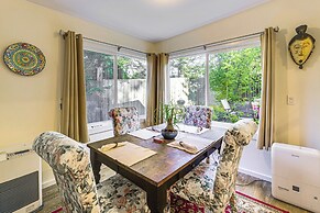 Fort Bragg 'secret Garden' Cabin w/ Hot Tub, Views