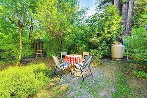 Fort Bragg 'secret Garden' Cabin w/ Hot Tub, Views
