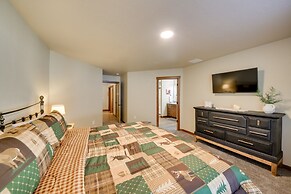 Pet-friendly Oldtown Retreat: Hot Tub + Kayaks!