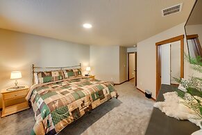 Pet-friendly Oldtown Retreat: Hot Tub + Kayaks!