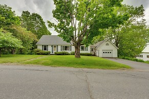 Cape House in Farmington w/ Shared Outdoor Pool!