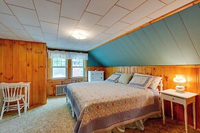 Cape House in Farmington w/ Shared Outdoor Pool!