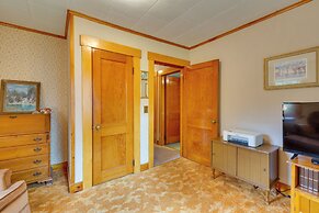 Cape House in Farmington w/ Shared Outdoor Pool!