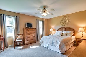 Tonawanda Vacation Rental ~ 13 Mi to Niagara Falls