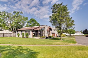 Tonawanda Vacation Rental ~ 13 Mi to Niagara Falls