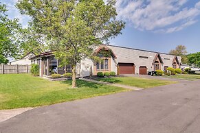 Tonawanda Vacation Rental ~ 13 Mi to Niagara Falls