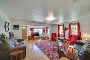 1 Mi to Lake Superior: Cottage w/ Sauna & Rec Room