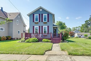 Vermilion Home - Walk to Main Street Beach!