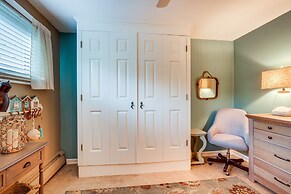 Canandaigua Lake Romantic Getaway w/ Boat Slip!