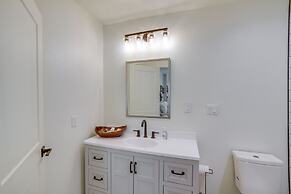 Tranquil Edgewood Retreat With Patio & Grill!