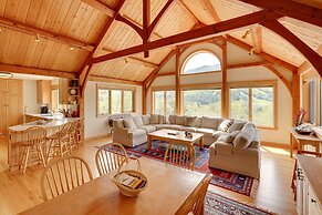 Luxury Vermont Vacation Rental: Private Hot Tub!