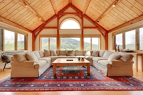 Luxury Vermont Vacation Rental: Private Hot Tub!