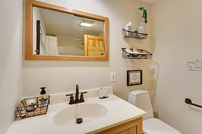 Luxury Vermont Vacation Rental: Private Hot Tub!