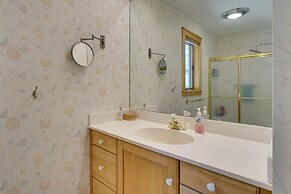 Luxury Vermont Vacation Rental: Private Hot Tub!