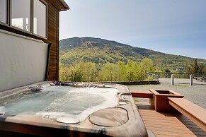 Luxury Vermont Vacation Rental: Private Hot Tub!