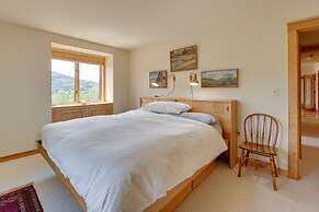 Luxury Vermont Vacation Rental: Private Hot Tub!