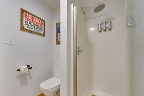 Luxury Vermont Vacation Rental: Private Hot Tub!