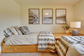 Luxury Vermont Vacation Rental: Private Hot Tub!