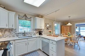 Lakefront Lexington Vacation Rental w/ Dock!