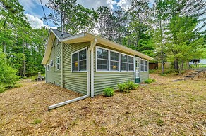 Enchanted Lake Huron Cottage w/ Beach Access!