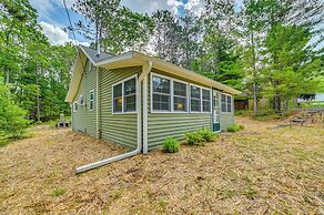 Enchanted Lake Huron Cottage w/ Beach Access!
