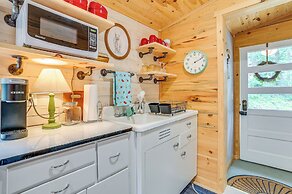 Enchanted Lake Huron Cottage w/ Beach Access!