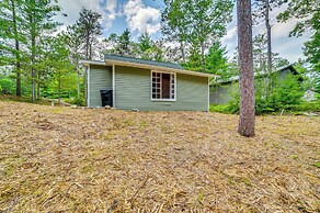 Enchanted Lake Huron Cottage w/ Beach Access!