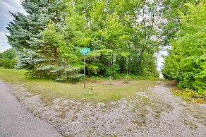 Enchanted Lake Huron Cottage w/ Beach Access!