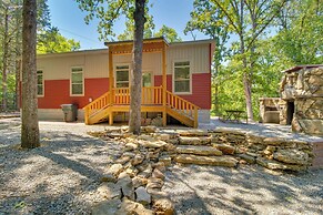 Oakland Oasis: Serene Retreat in the Ozarks