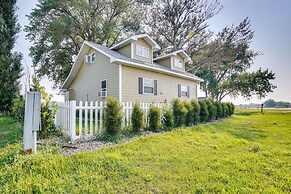 Waterfront Lake Poinsett Retreat w/ Fire Pit!