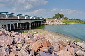 Waterfront Lake Poinsett Retreat w/ Fire Pit!