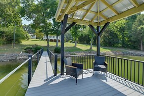 Spacious Lake Norman Retreat w/ Boat Ramp!